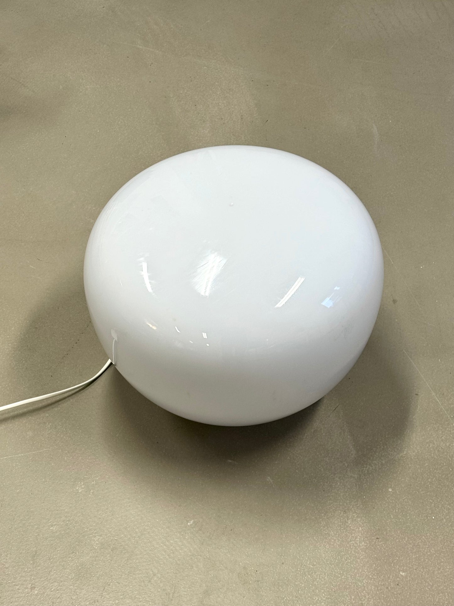 “Jonisk” lamp