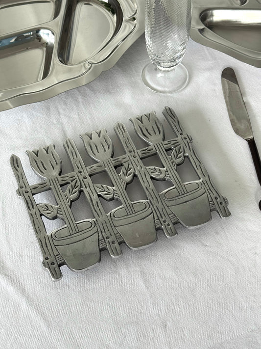 Alu trivet