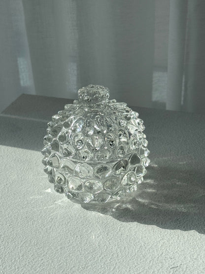 Spiked bonbonniere