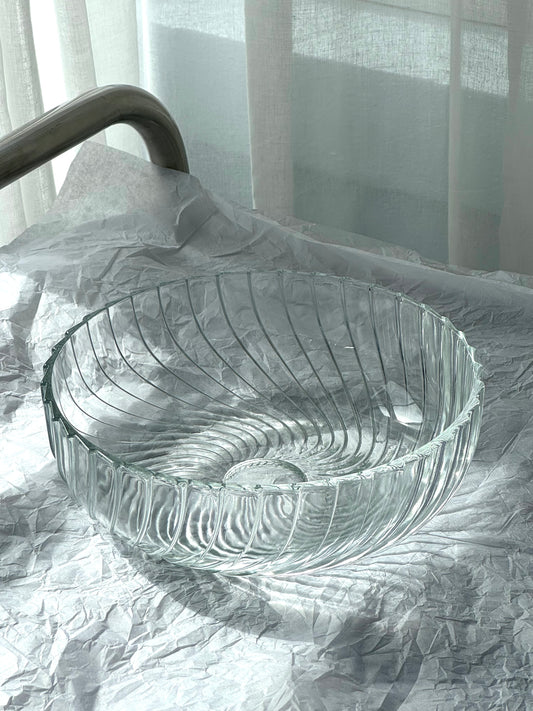 Swirling bowl