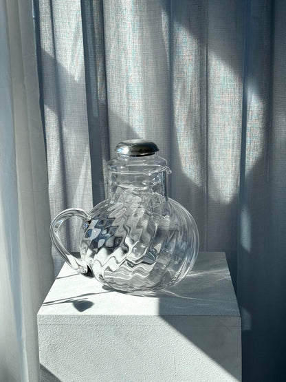 Swirling jug