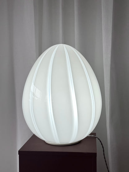 Vintage Murano egg lamp