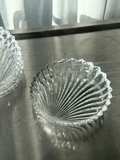 Crystal clam plates