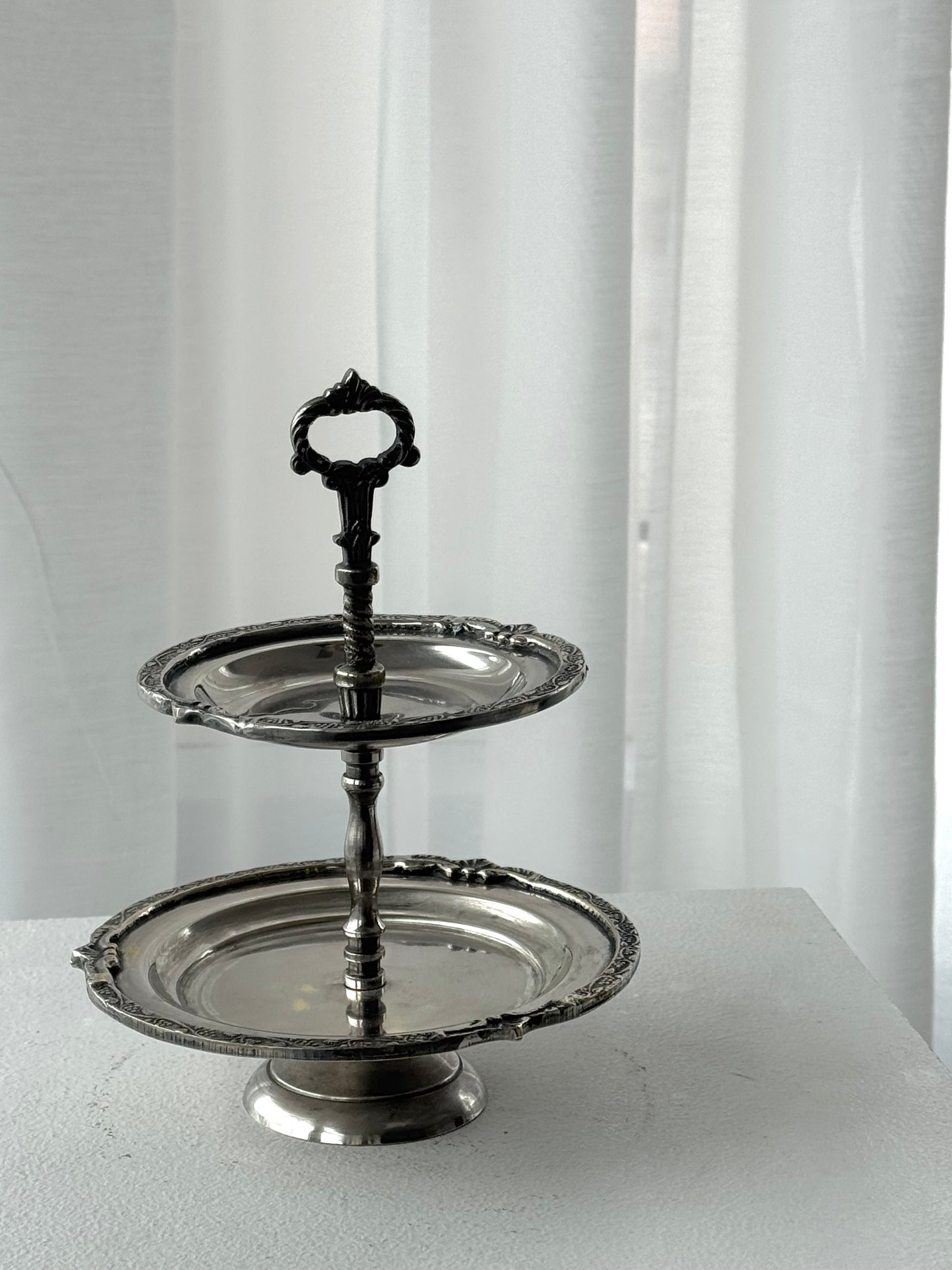 Small etagere