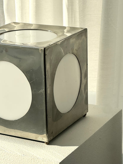 Cube lamp