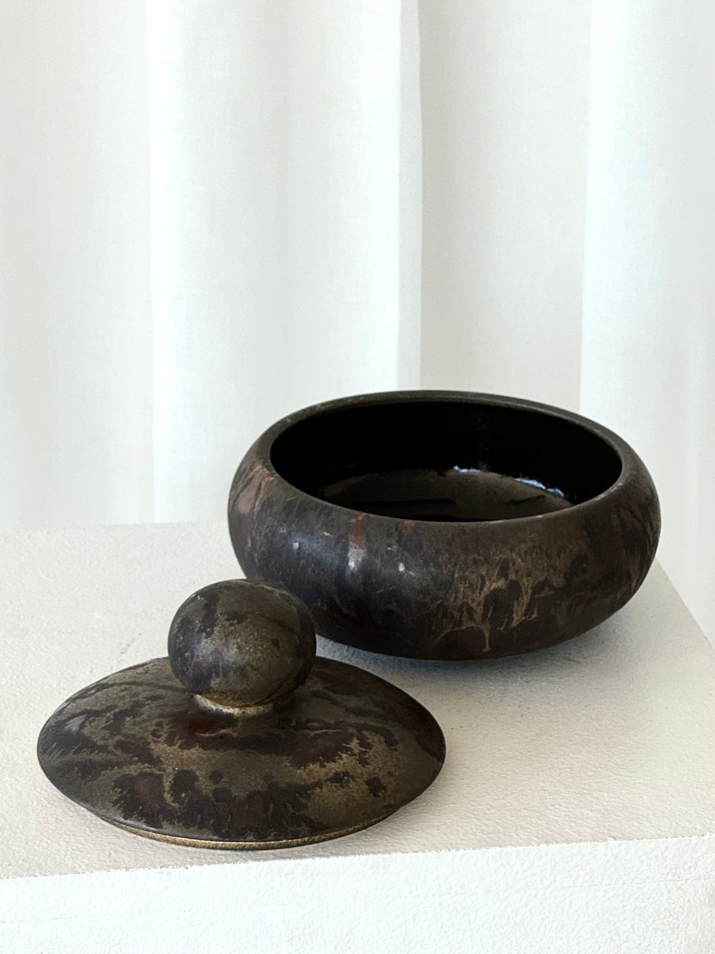 Ceramic bonbonniere