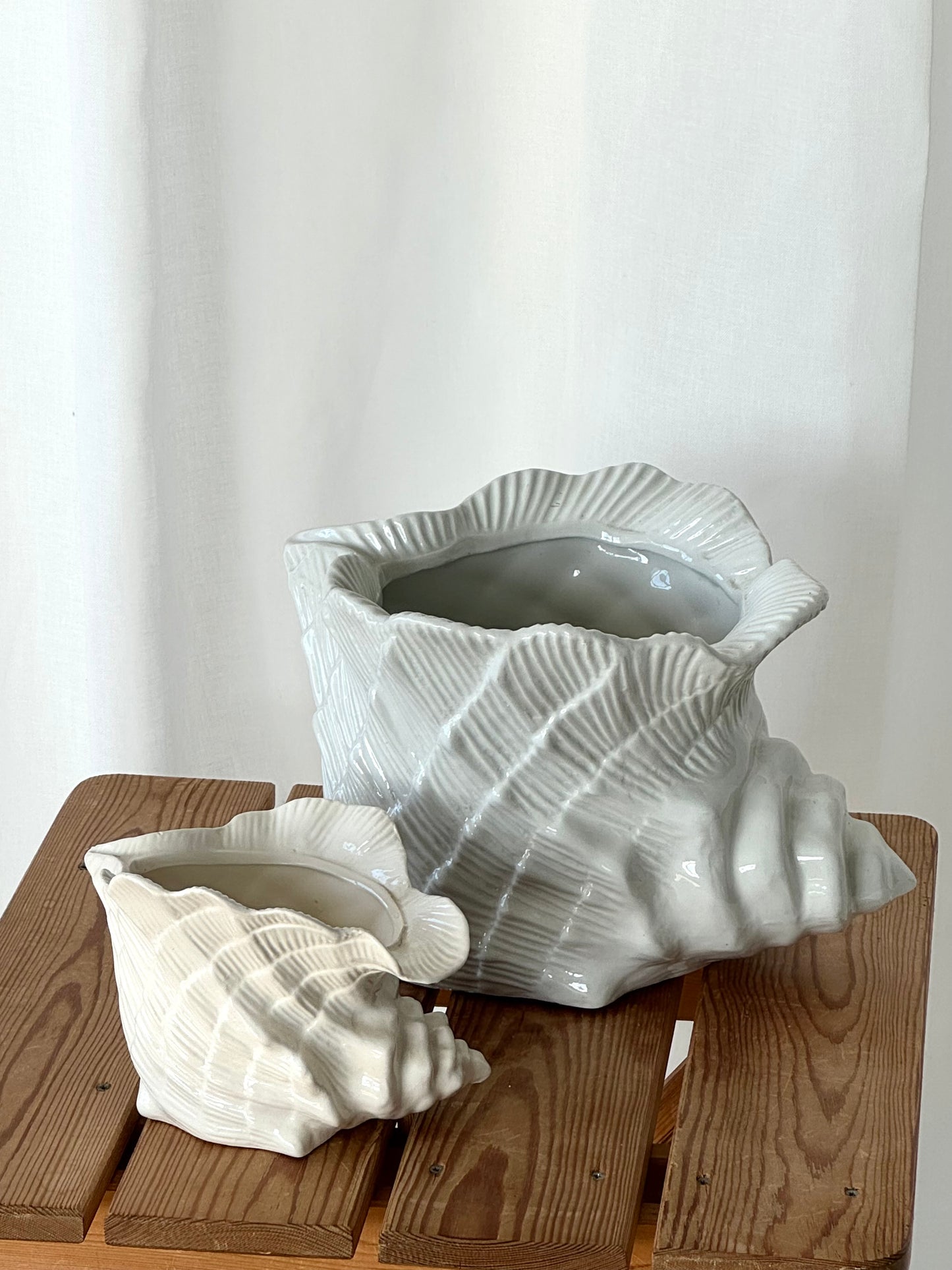 Ceramic clam pots