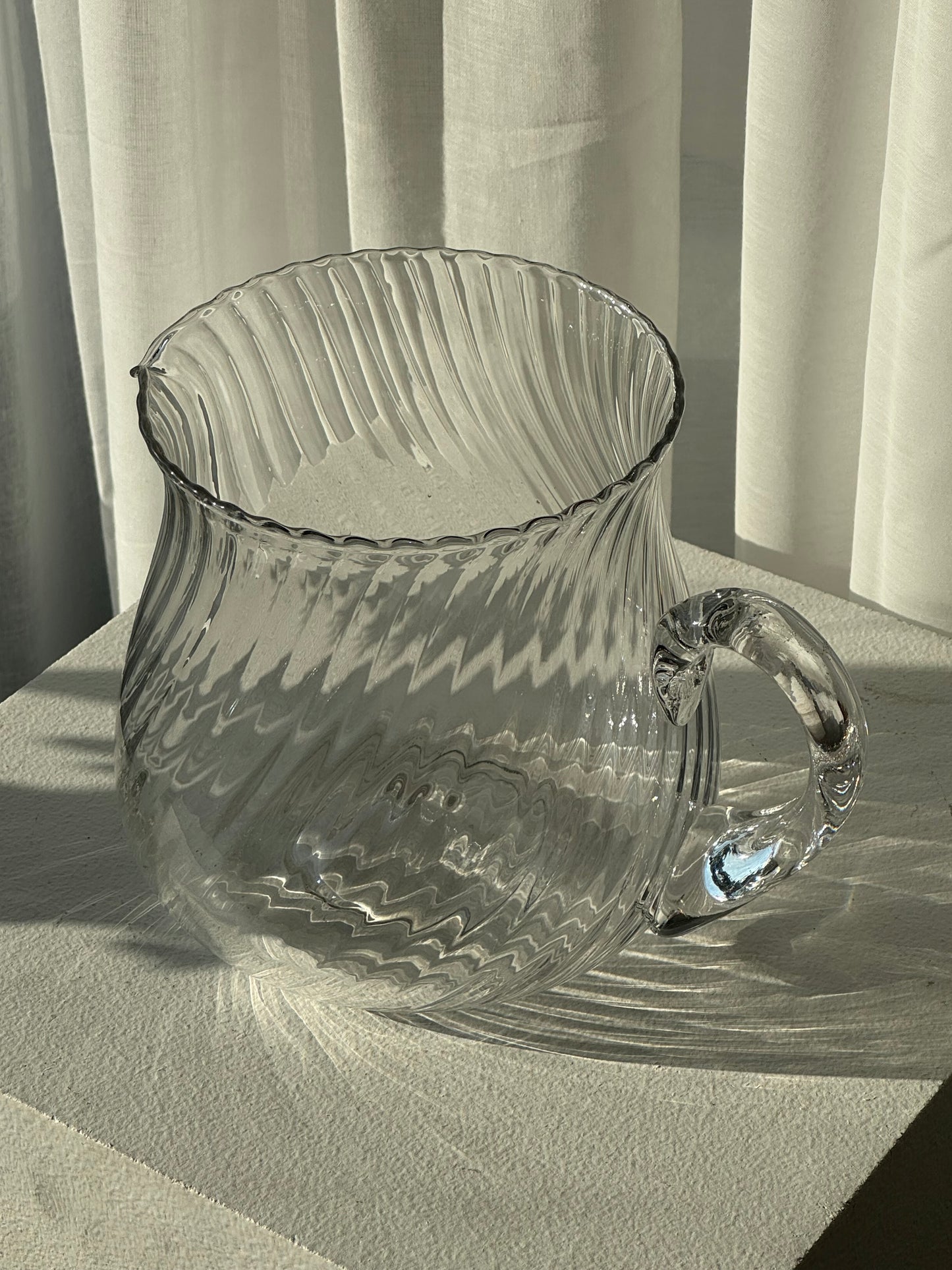 Swirling jug