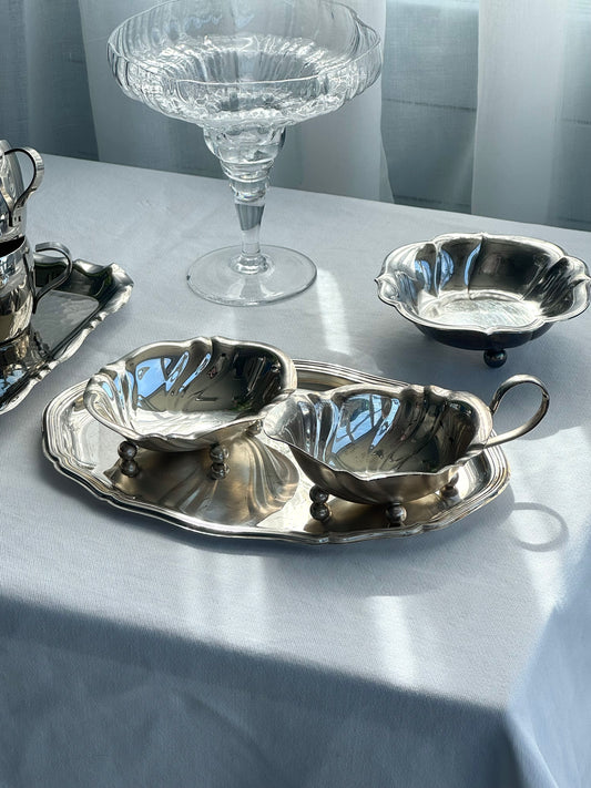 Milk and sugar set