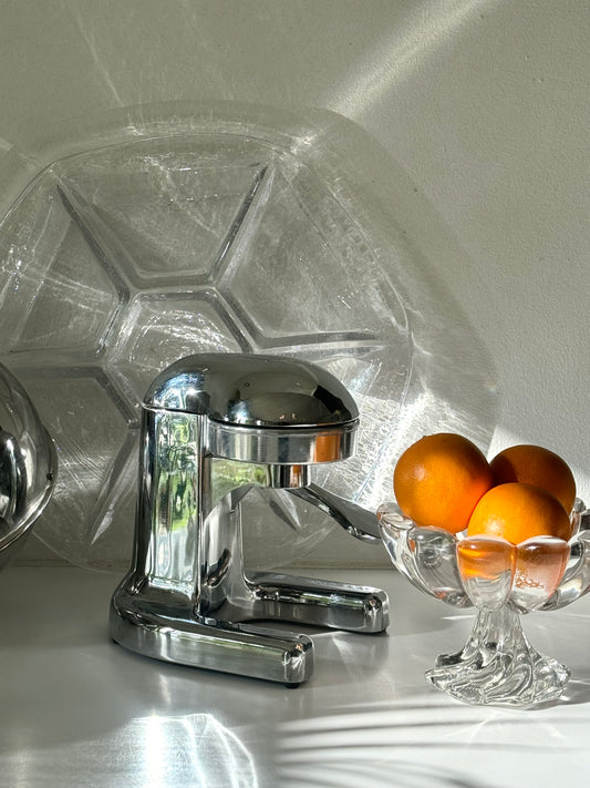 Chrome citrus juicer