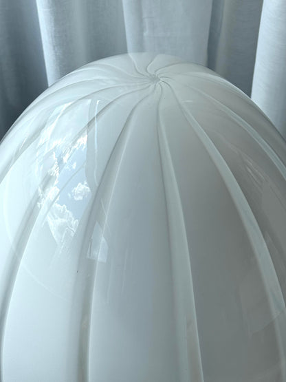 Vintage Murano egg lamp
