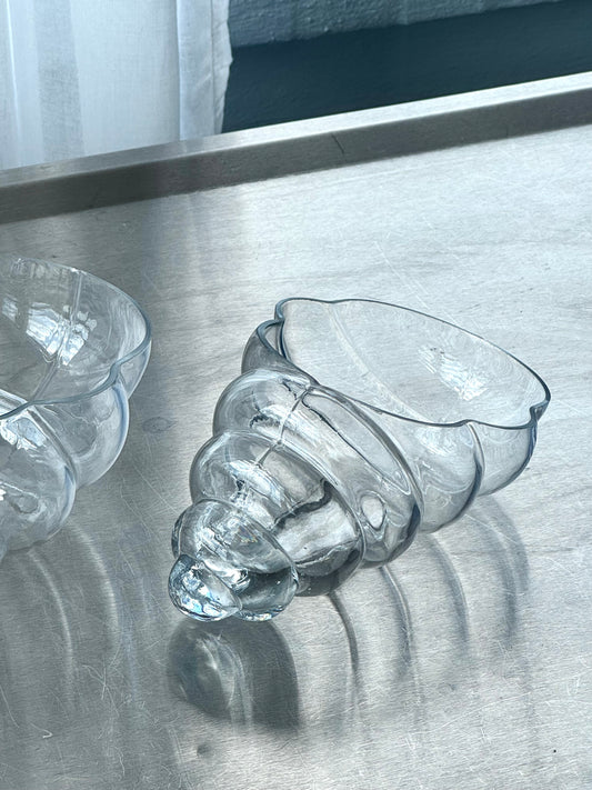 Crystal clam bowl