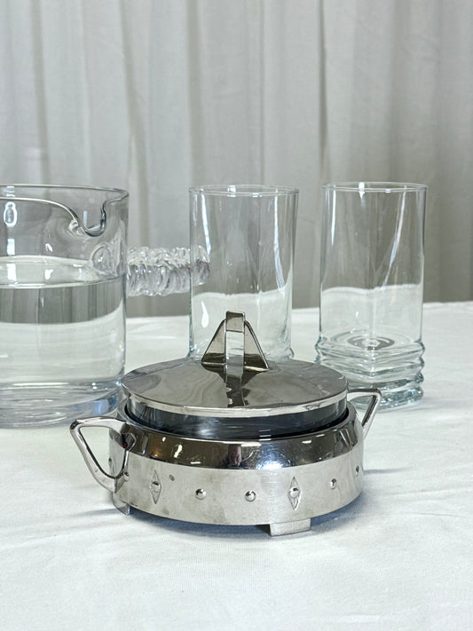 Steel bowl with lid