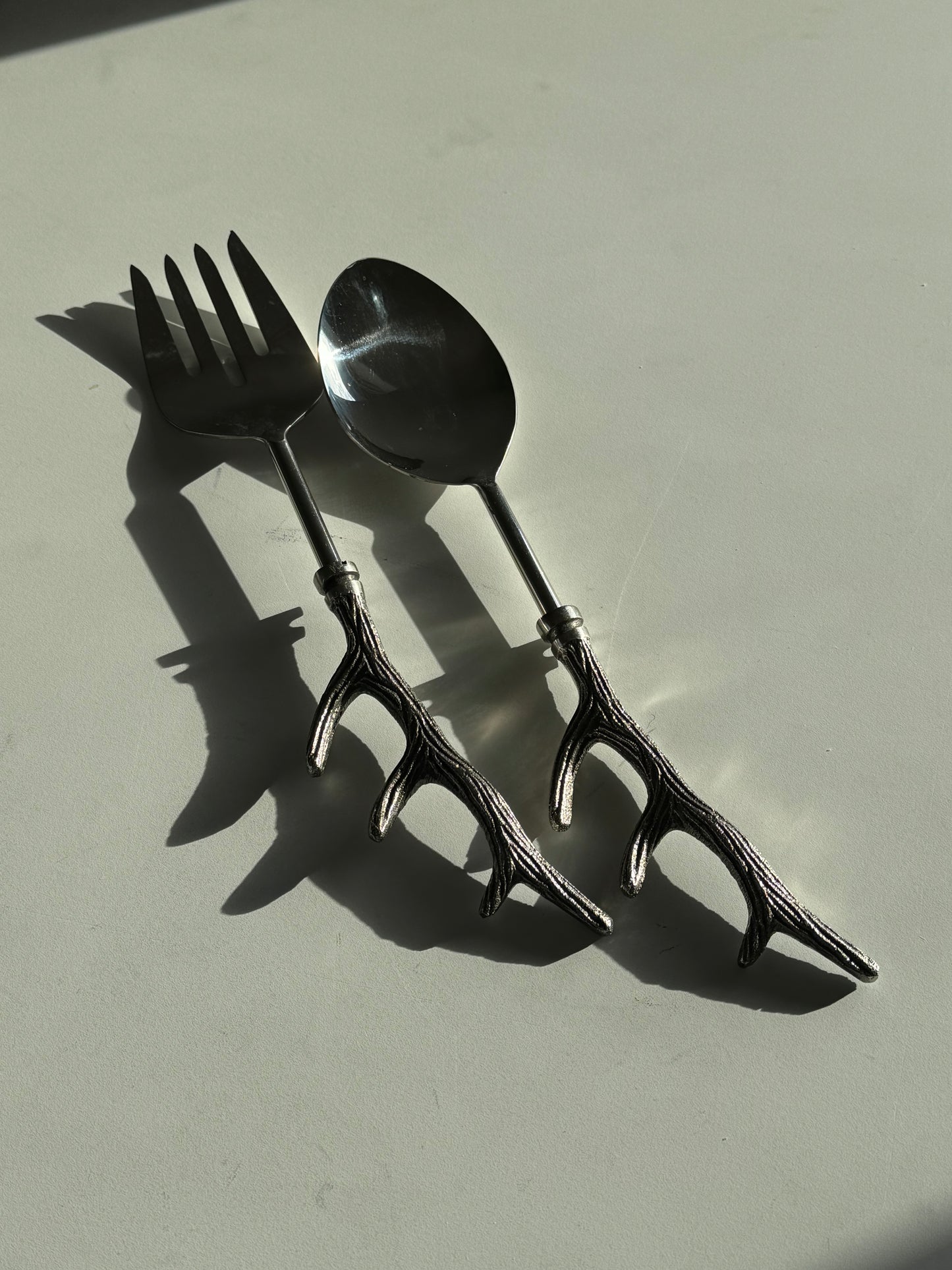 Salad servers