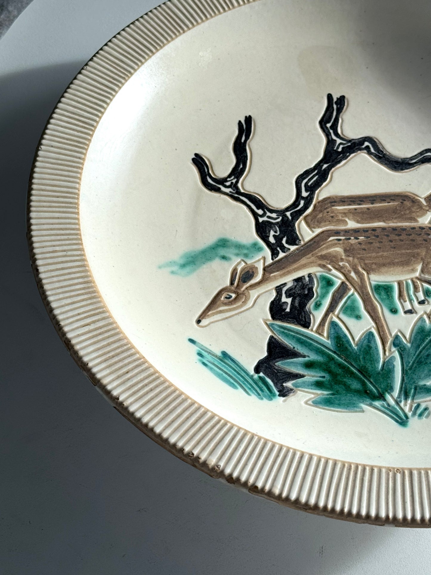 Ceramic bowl, deer