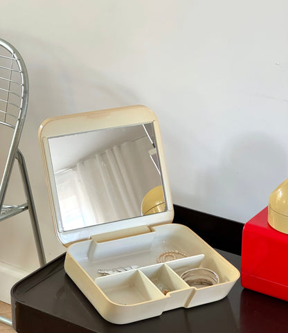 Gedy mirror with storage