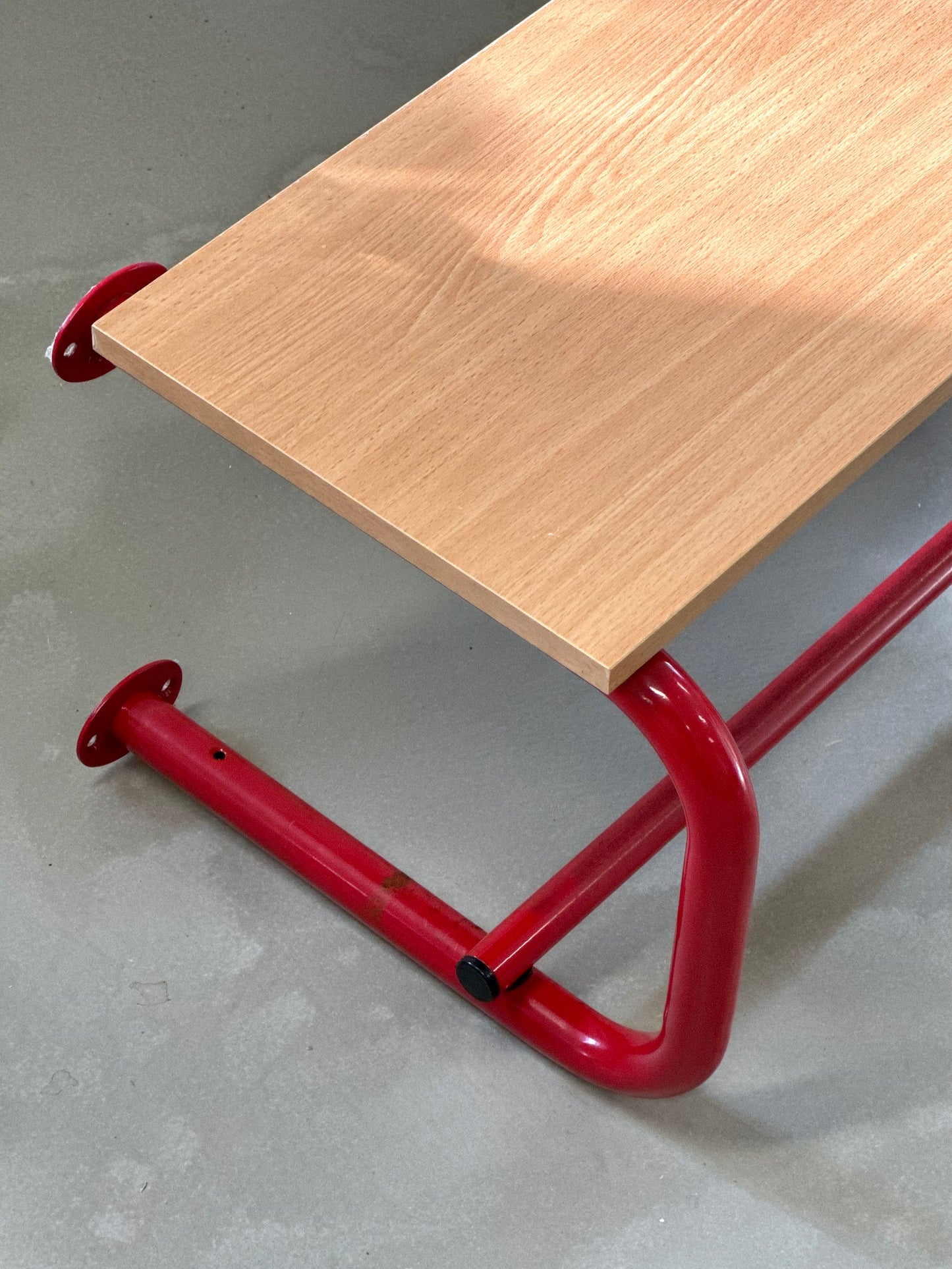 Red and wooden rear shelf