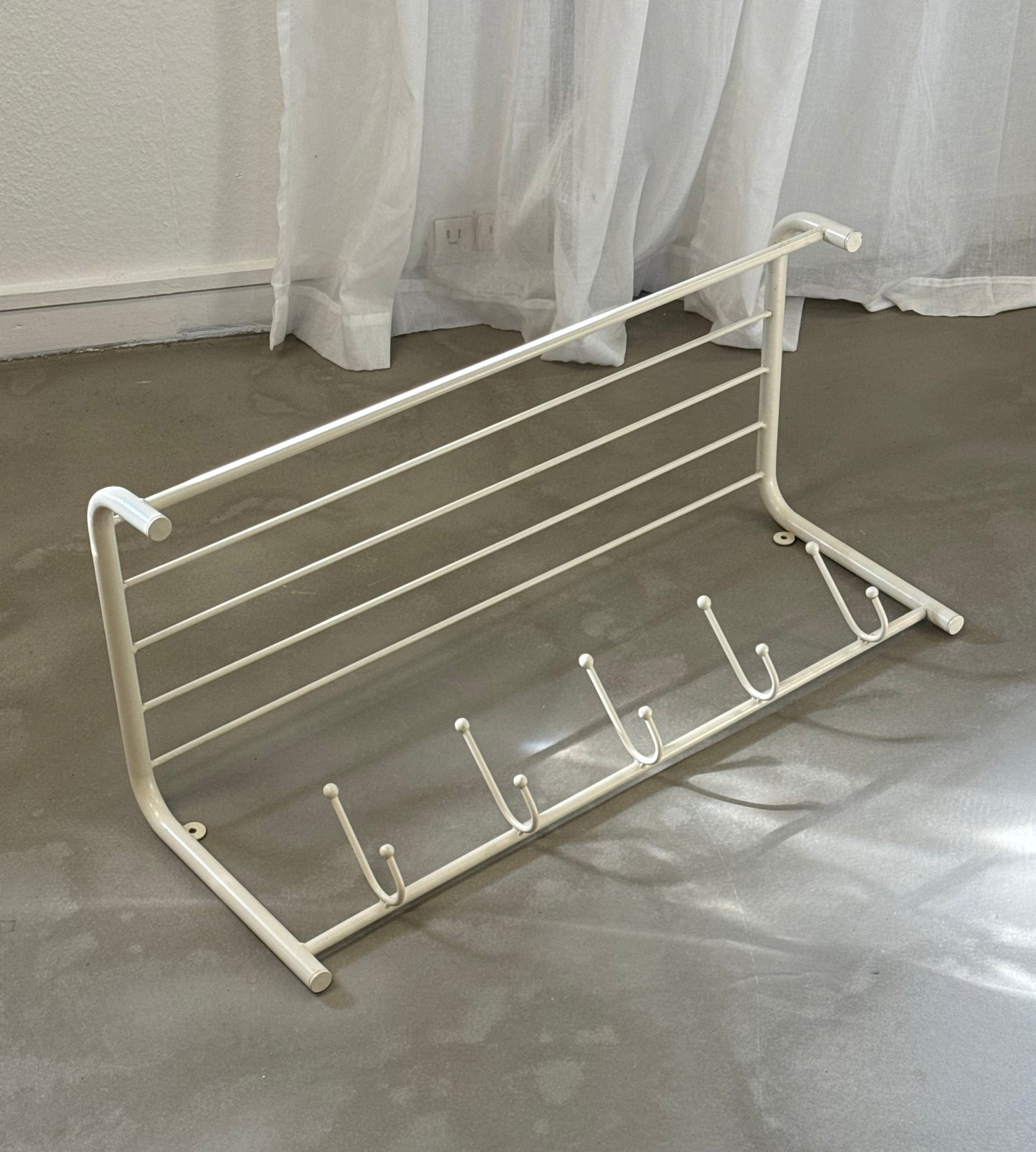 White rear shelf