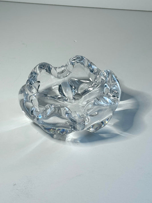 Glass bowl