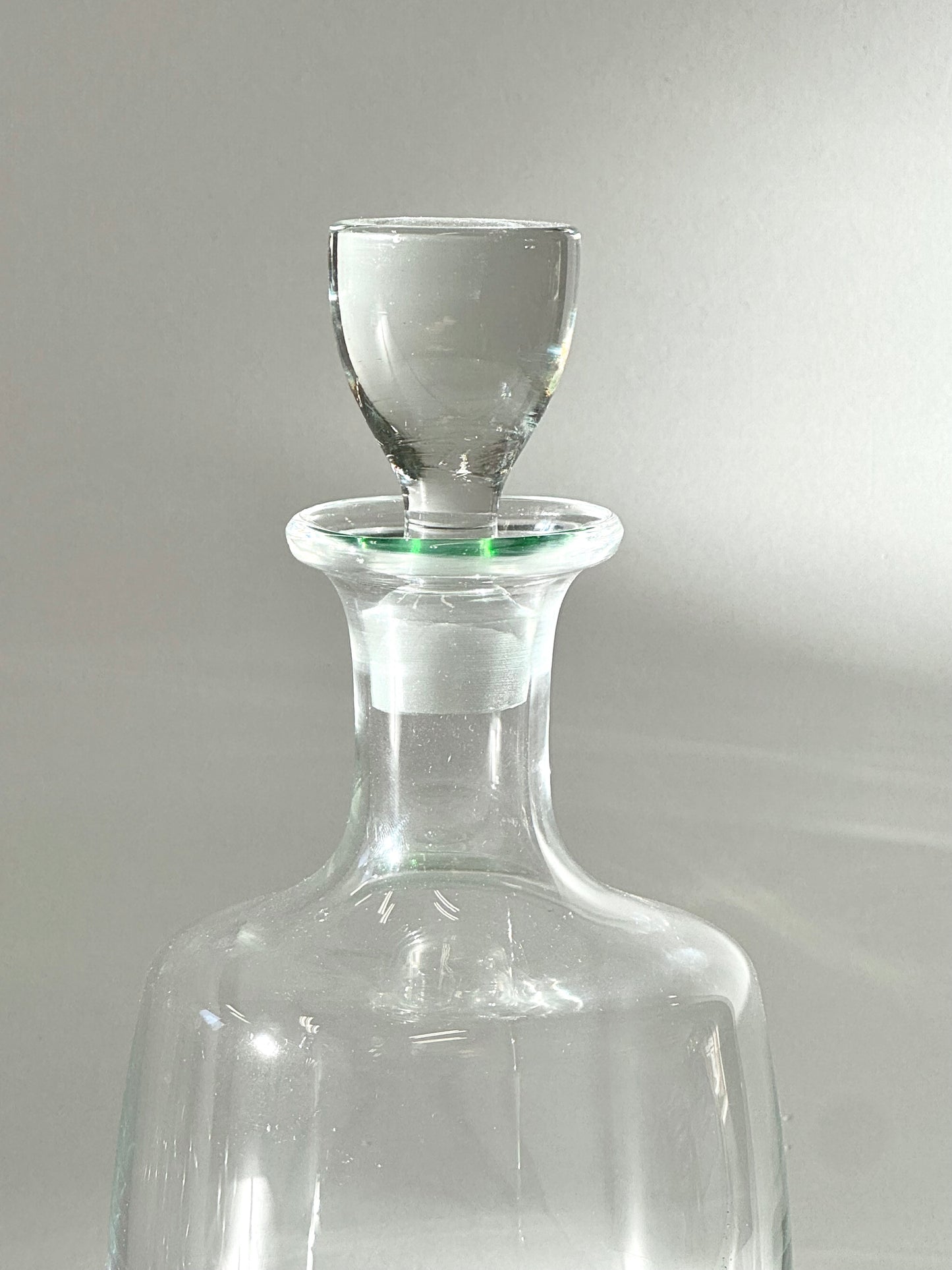 Glass carafe