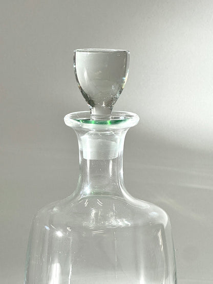Glass carafe