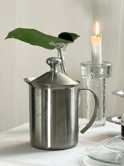 Steel plunger jug