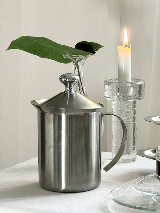 Steel plunger jug