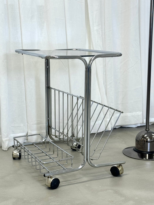 Bar table on wheels