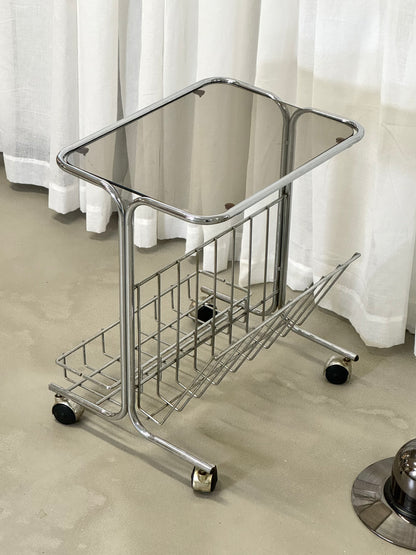 Bar table on wheels