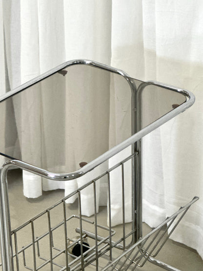 Bar table on wheels
