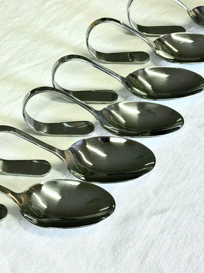 Serving spoons