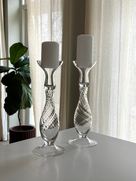 Swirling candleholders