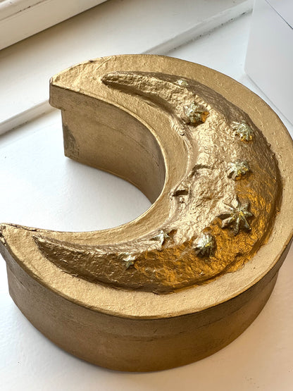 Moon box