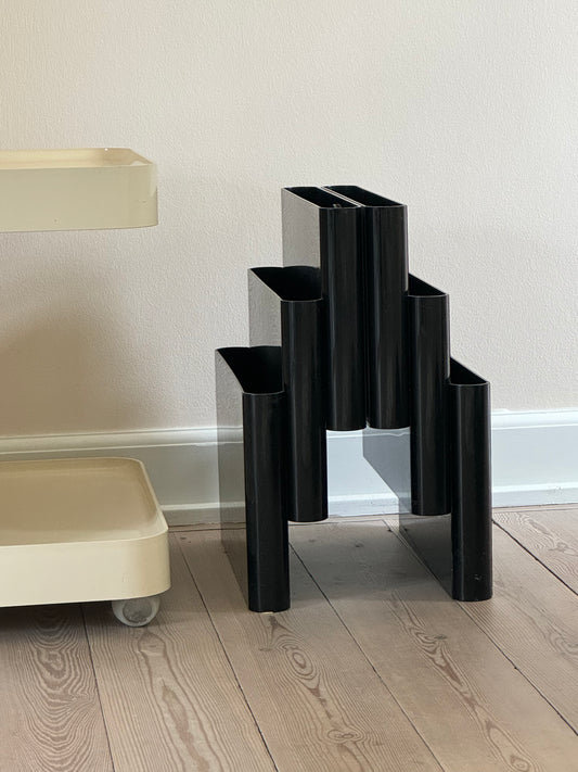 Kartell magazine rack