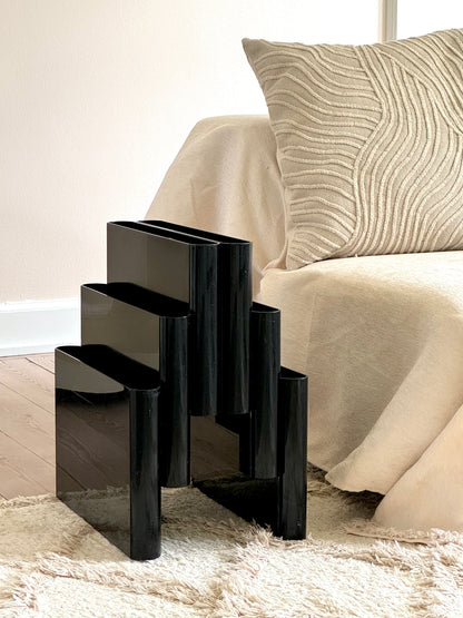 Kartell magazine rack