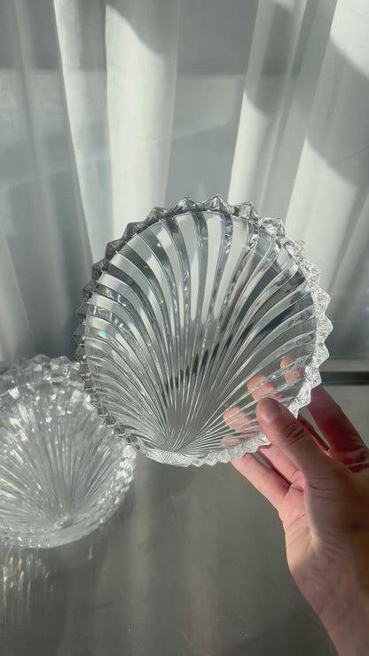 Crystal clam plates