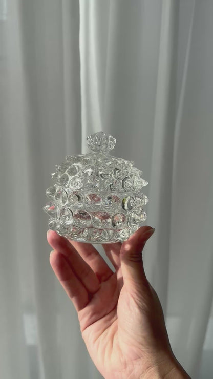 Spiked bonbonniere