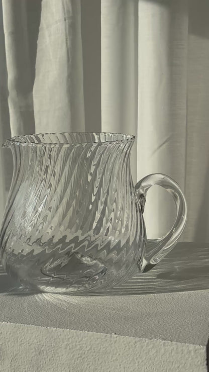 Swirling jug
