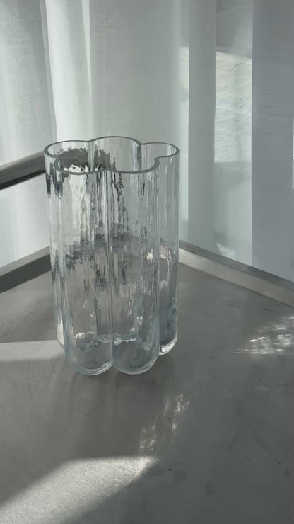 Glass vase